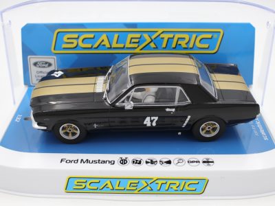 Scalextric Ford Mustang #47 Black & Gold